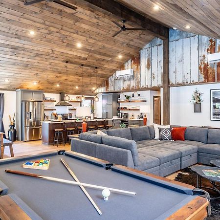 New Rustic Luxe Cabin Billiards Spa Near Gsmnp Таунсенд Екстериор снимка