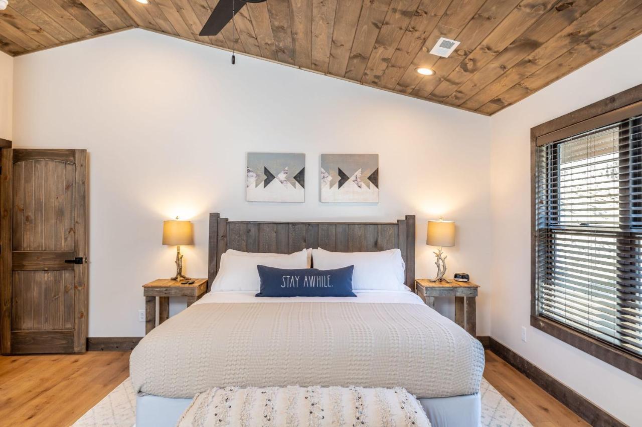 New Rustic Luxe Cabin Billiards Spa Near Gsmnp Таунсенд Екстериор снимка