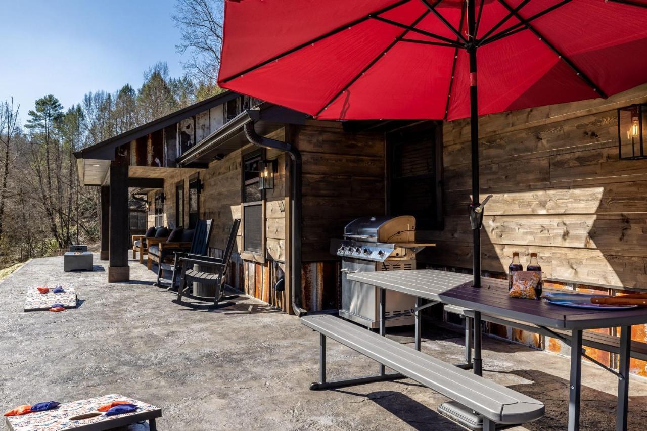 New Rustic Luxe Cabin Billiards Spa Near Gsmnp Таунсенд Екстериор снимка